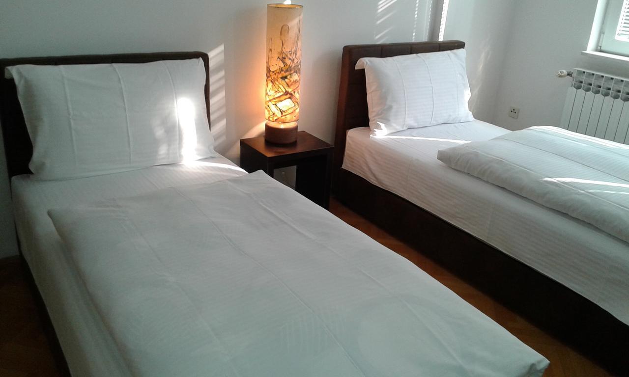 Apartment Villa Merci ซาราเยโว ภายนอก รูปภาพ
