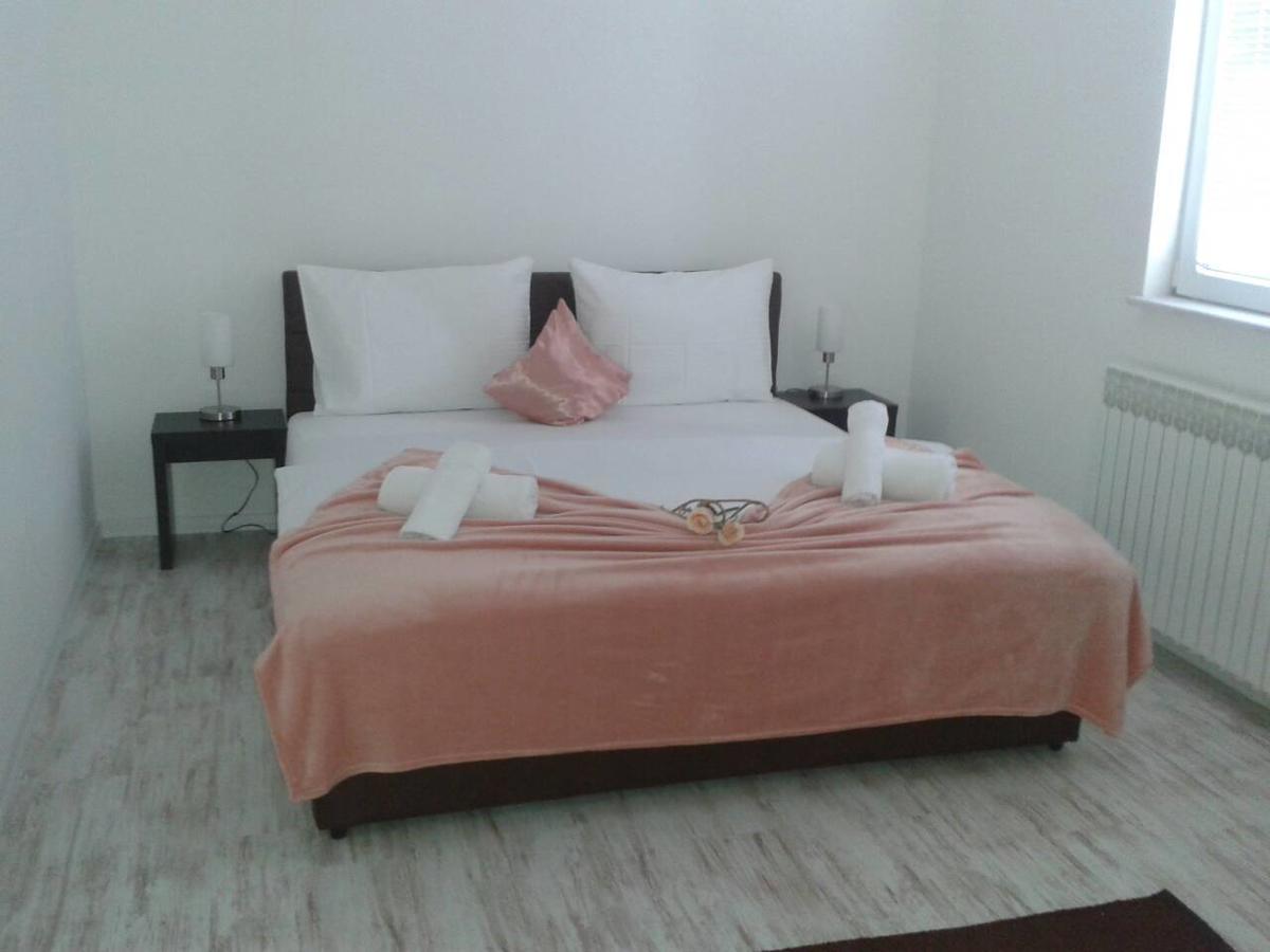 Apartment Villa Merci ซาราเยโว ภายนอก รูปภาพ