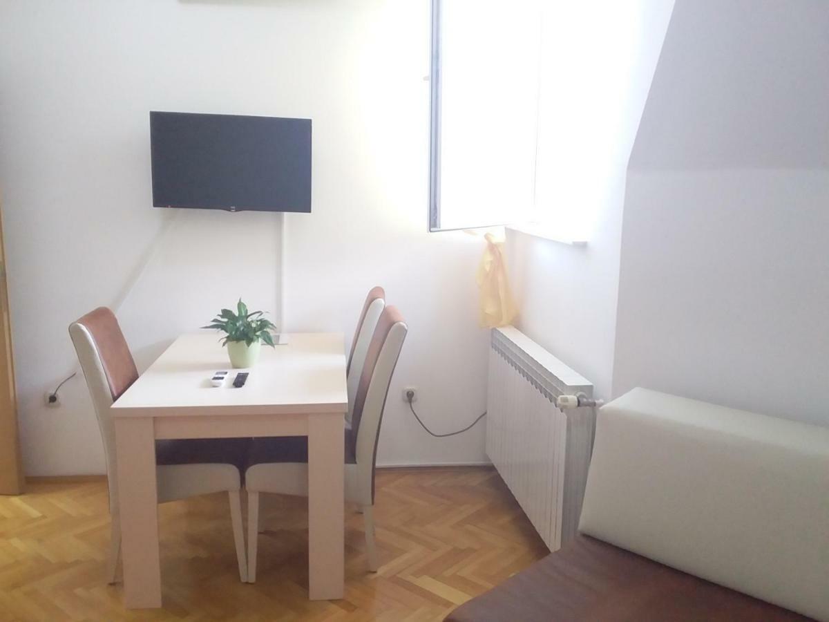 Apartment Villa Merci ซาราเยโว ภายนอก รูปภาพ